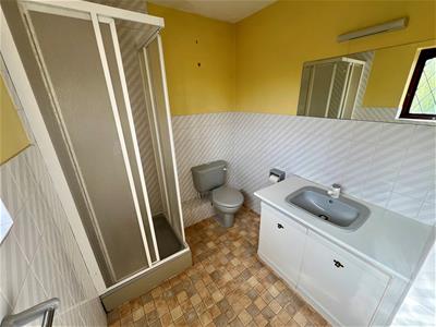 EN SUITE SHOWER ROOM